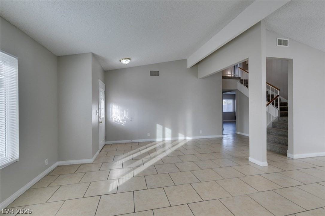 2340 Belvedere Dr - Photo 7 of 42