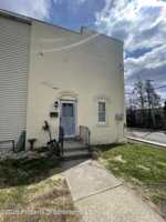 featured image of 715 Mill St