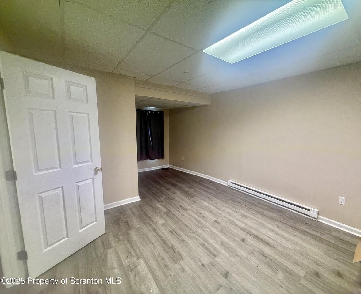 571 Washington Ave - Photo 6 of 6