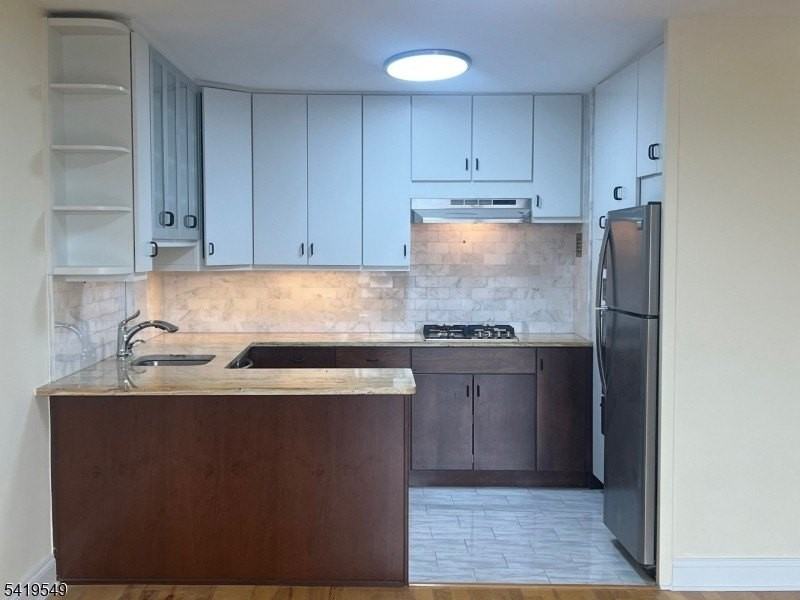 530 Valley Rd - Photo 3 of 9