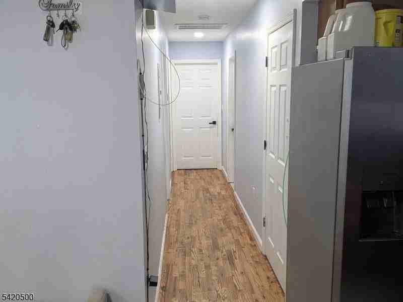 544 Court St - Photo 7 of 14