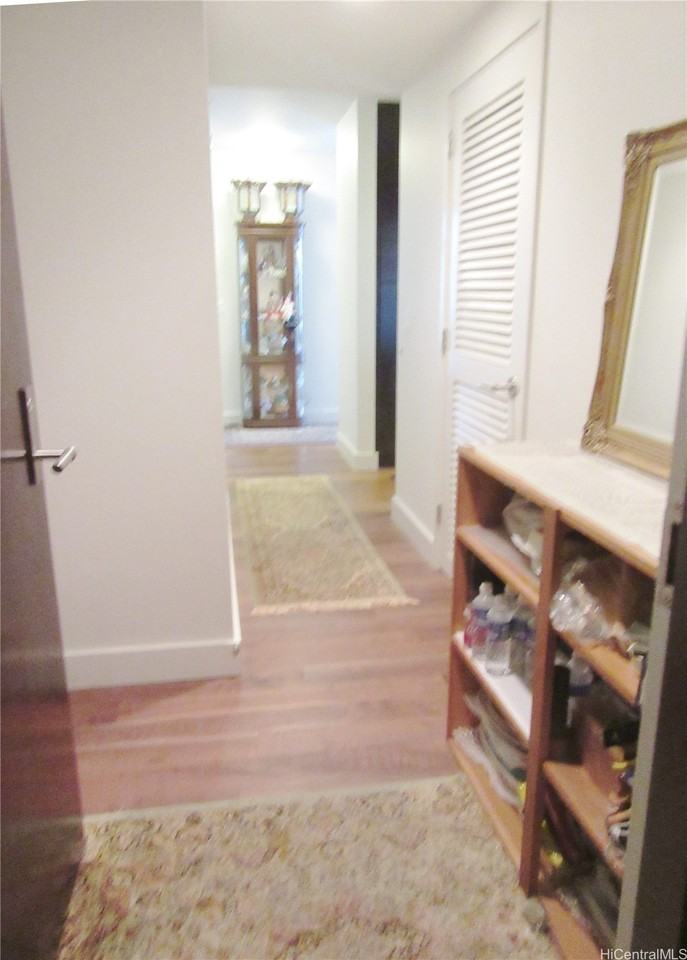 1189 Waimanu St #1706 - Photo 5 of 25