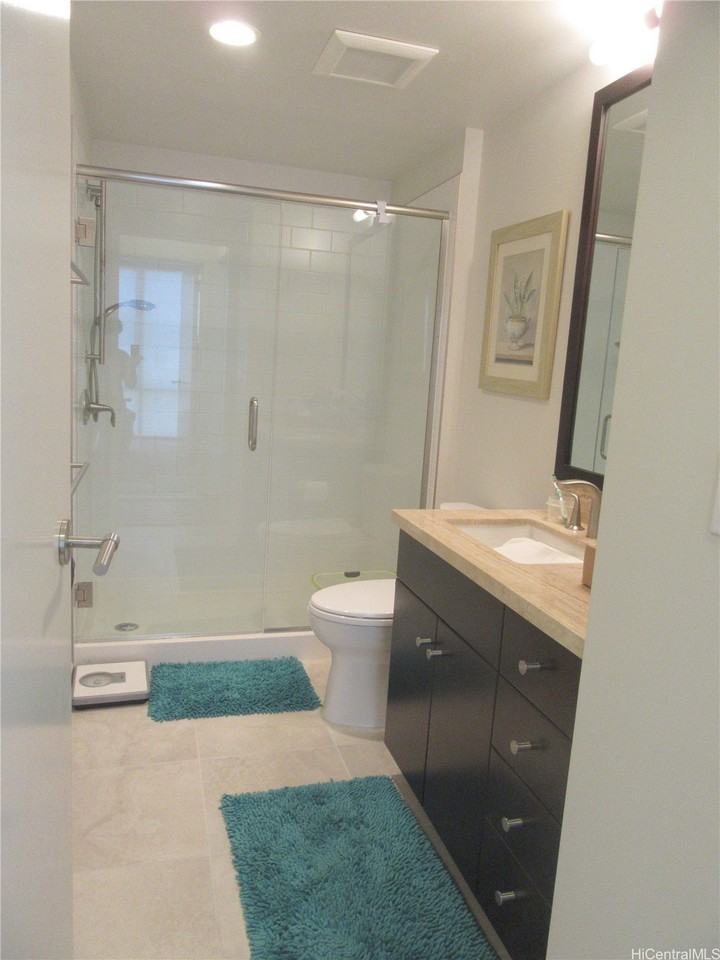 1189 Waimanu St #1706 - Photo 7 of 25