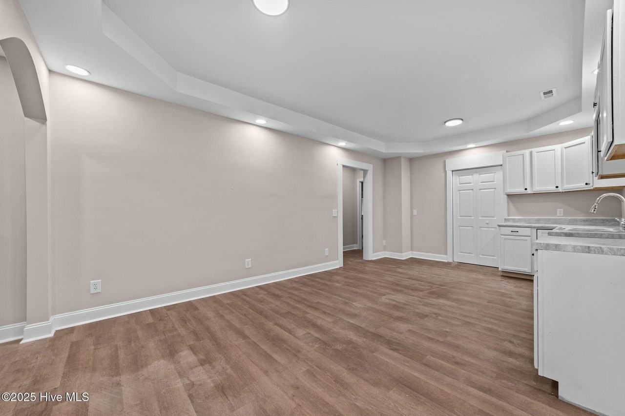 3741 James St - Photo 3 of 33