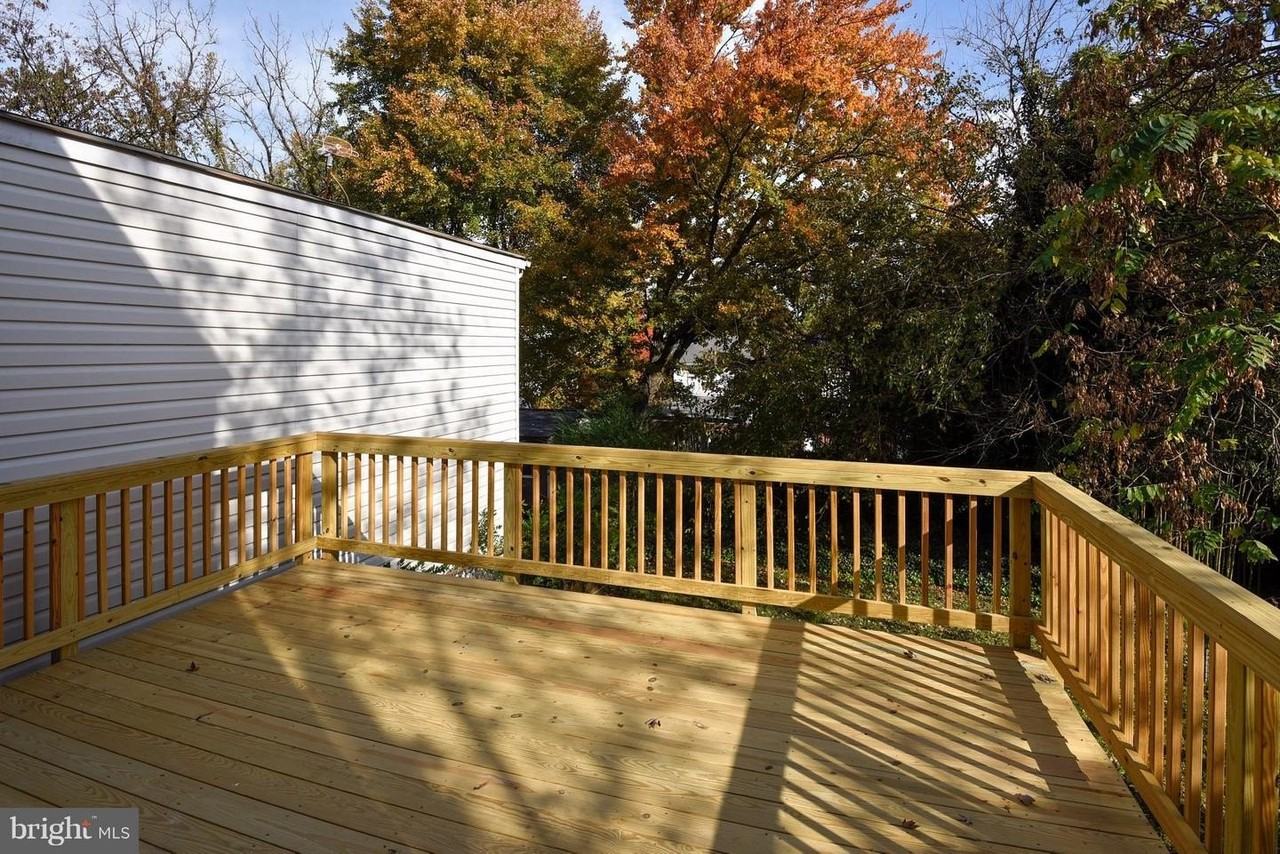 2324 Riverview Ter - Photo 7 of 30