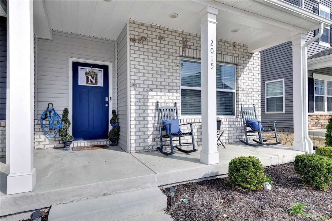 2015 Melbourne St - Photo 3 of 21