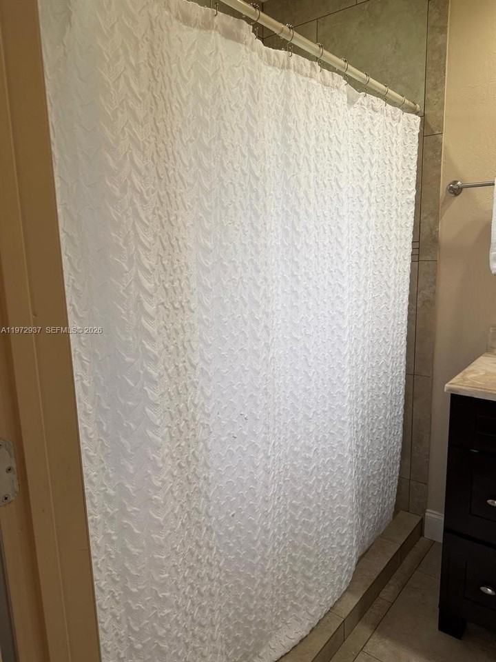 1350 Nw 96th St #2 - Photo 4 of 12