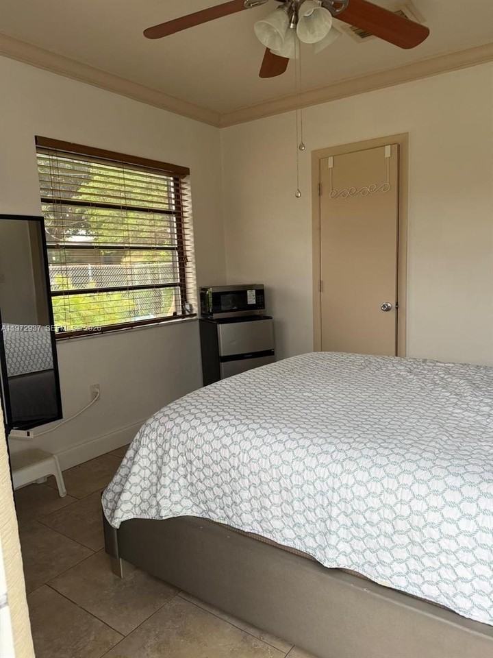 1350 Nw 96th St #2 - Photo 7 of 12