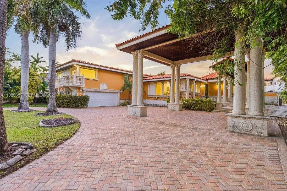 1249 Biscaya Dr - Photo 6 of 50