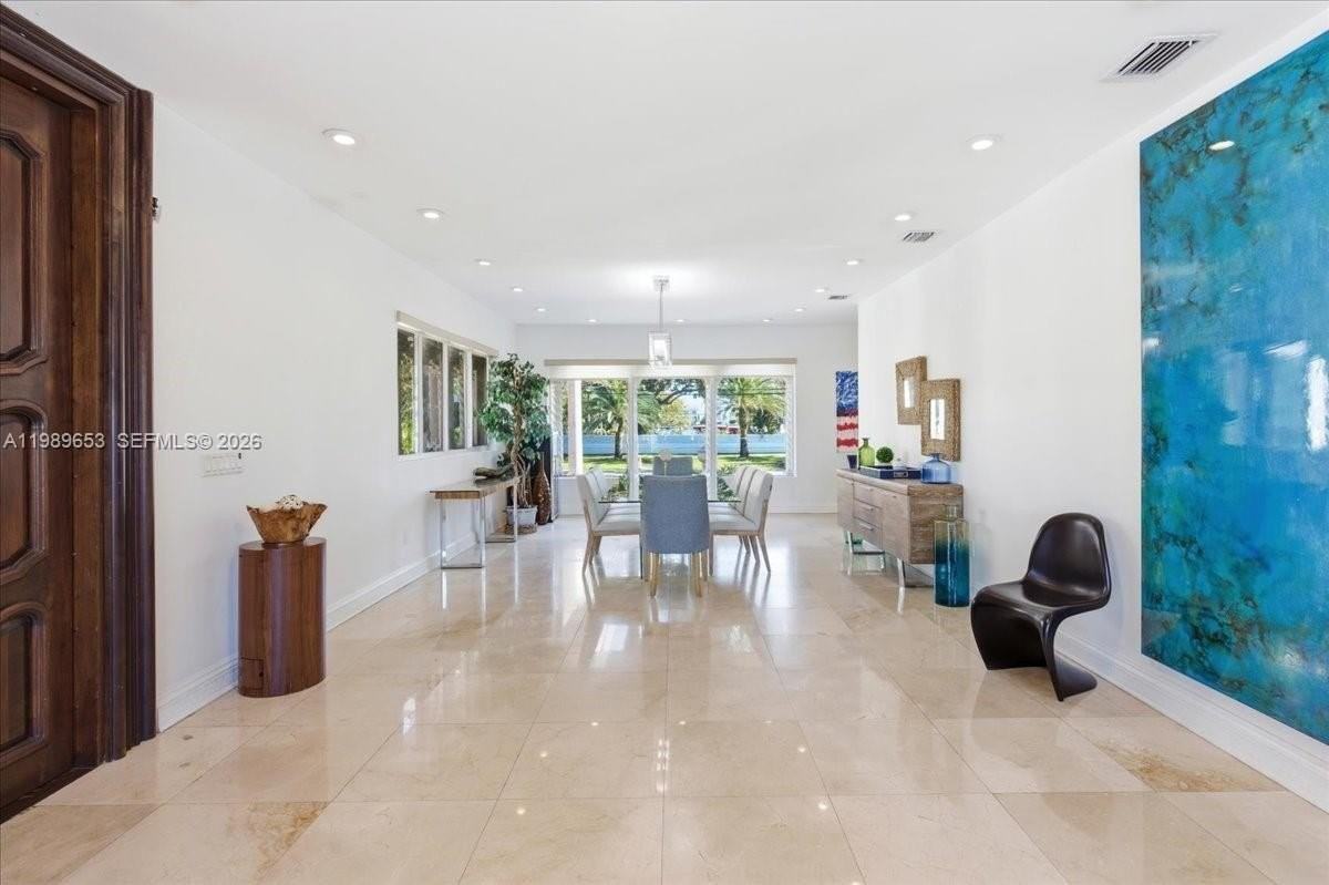 1249 Biscaya Dr - Photo 7 of 50