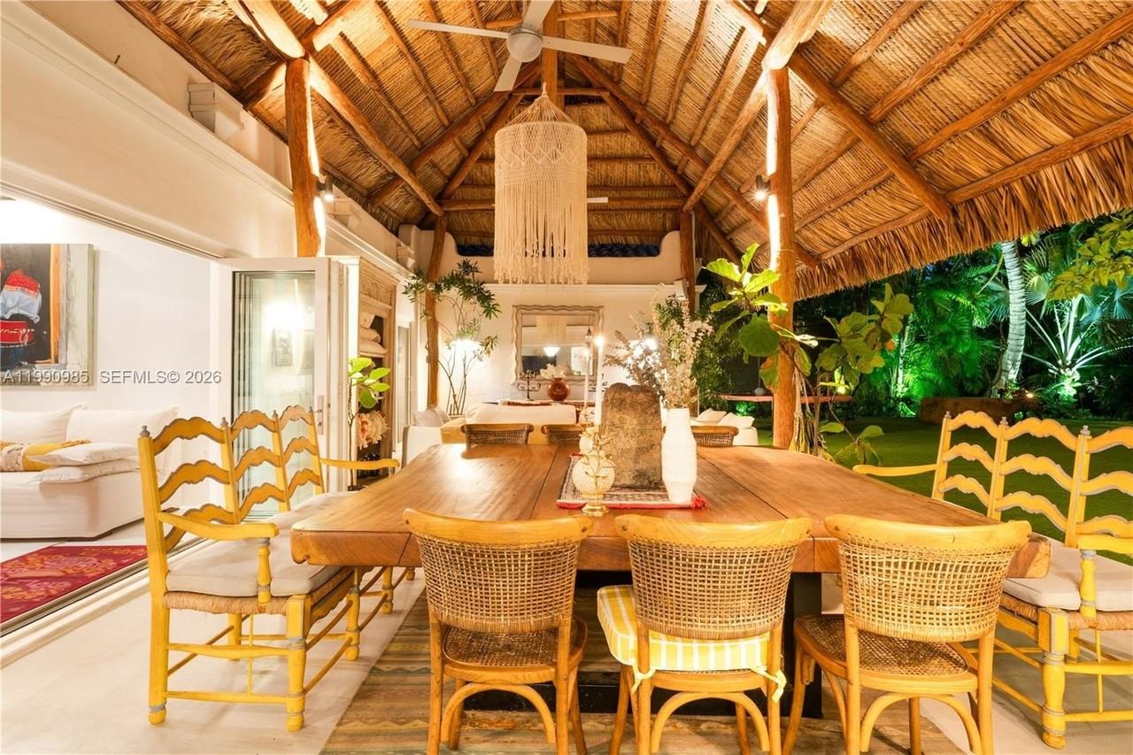 330 Gulf Rd - Photo 2 of 15