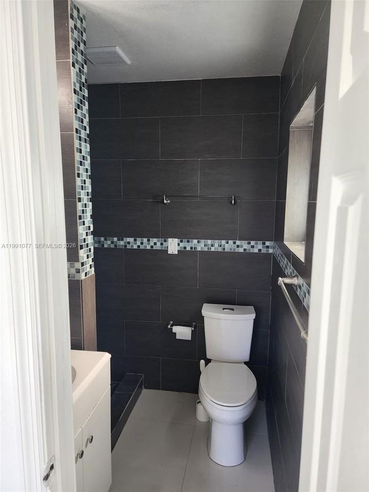 16101 Sw 97th Ave - Photo 6 of 10