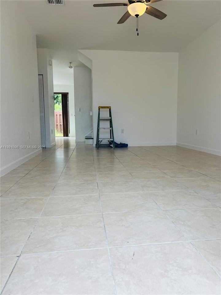 11219 Sw 234th Ter #11219 - Photo 2 of 16