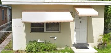 featured image of 2375 Ne 137th St #0