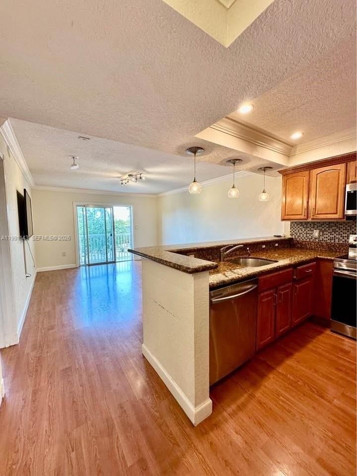 151 Ne 16th Ave #334 - Photo 3 of 28