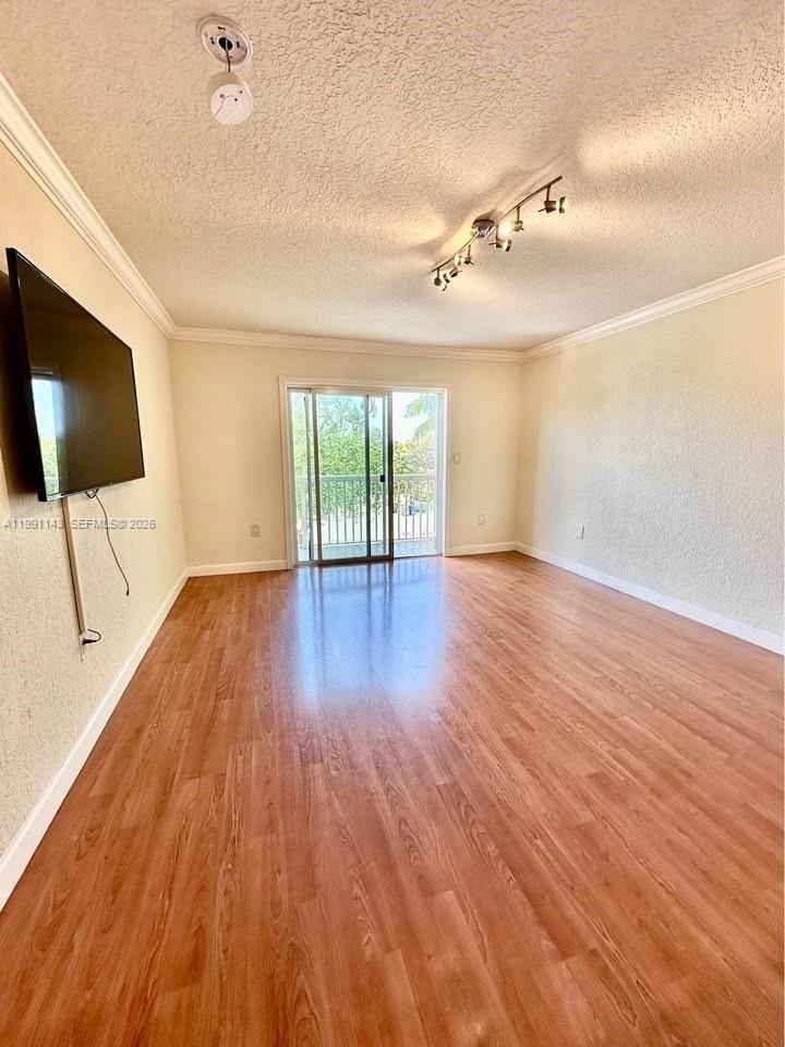 151 Ne 16th Ave #334 - Photo 7 of 28