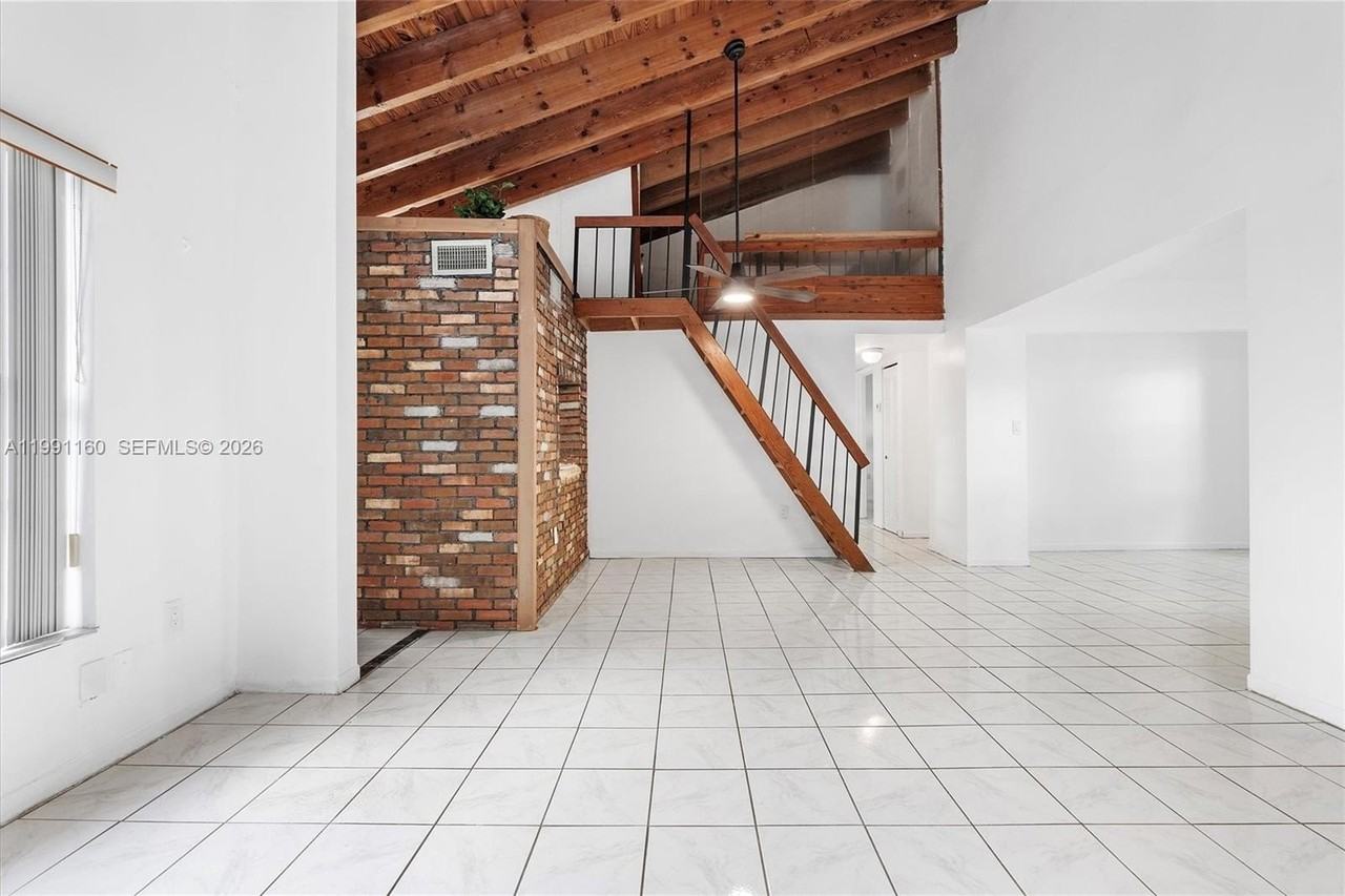 10542 Nw 7th Ter #B7 - Photo 7 of 22