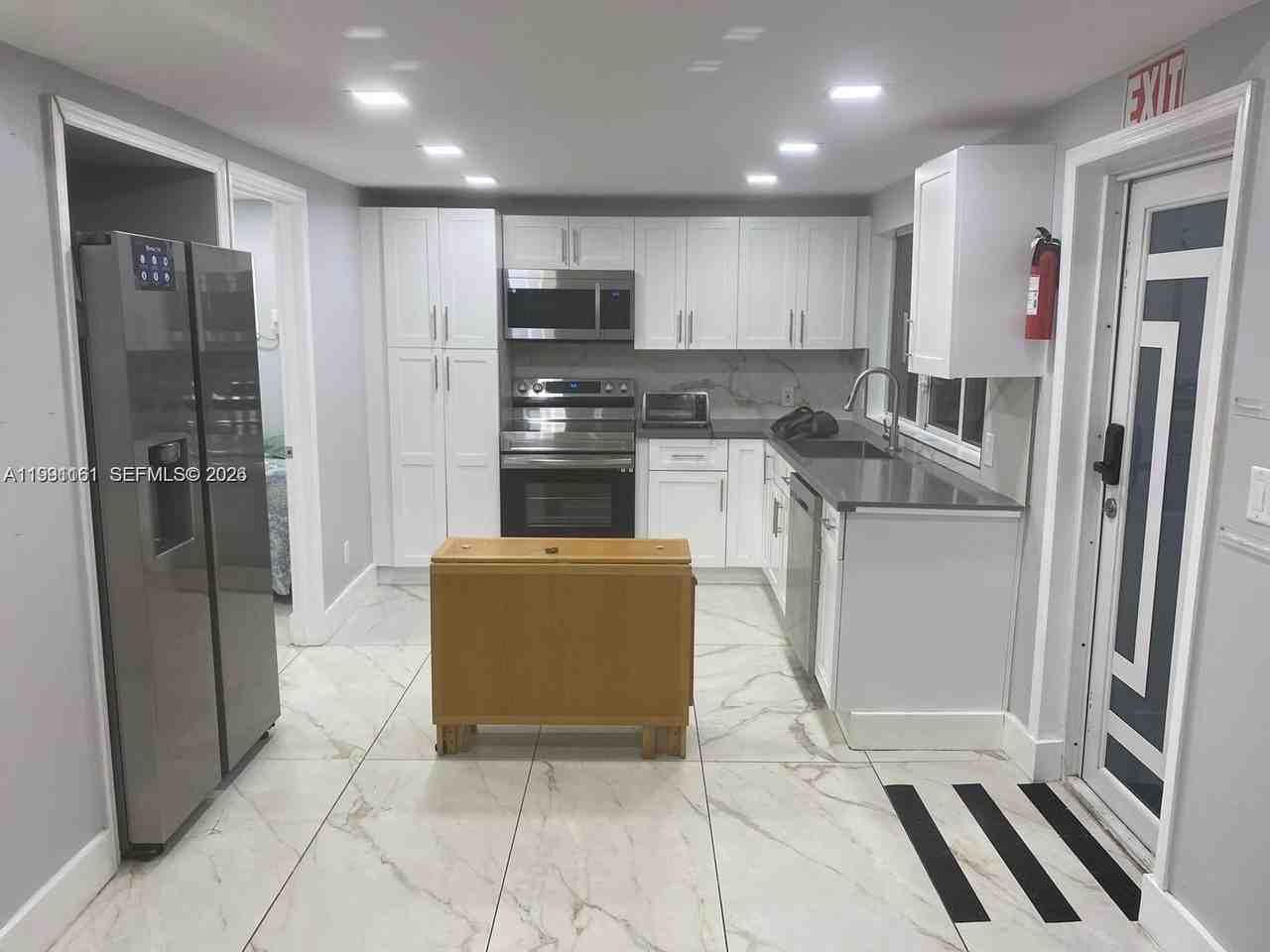 2242 Polk St #2 - Photo 7 of 50