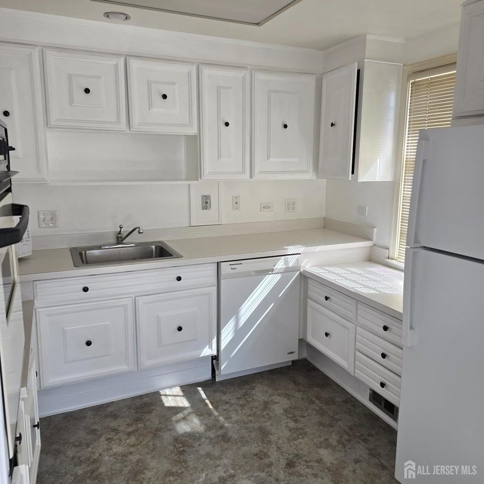 14 Sussex Way #14N - Photo 5 of 10