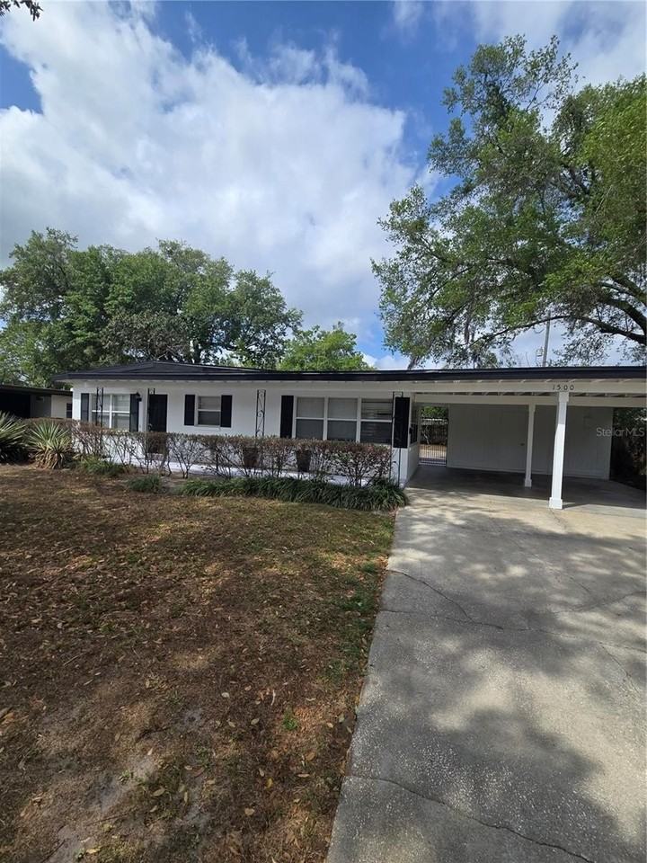 1500 Roscomare Ave - Photo 2 of 23