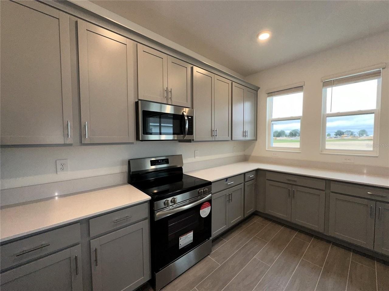 2840 Fitness St - Photo 6 of 34