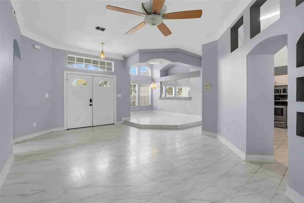 1608 Imperial Palm Dr - Photo 4 of 41