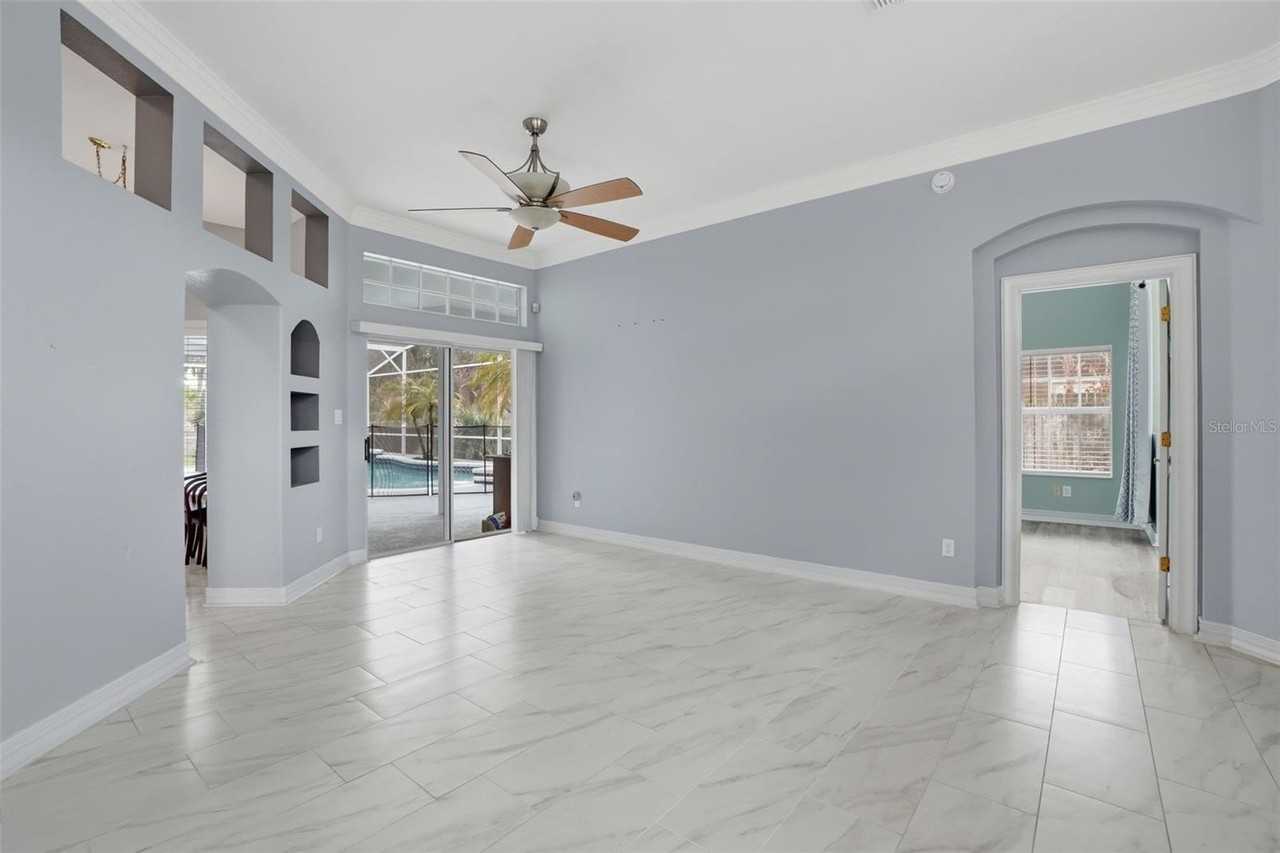 1608 Imperial Palm Dr - Photo 5 of 41