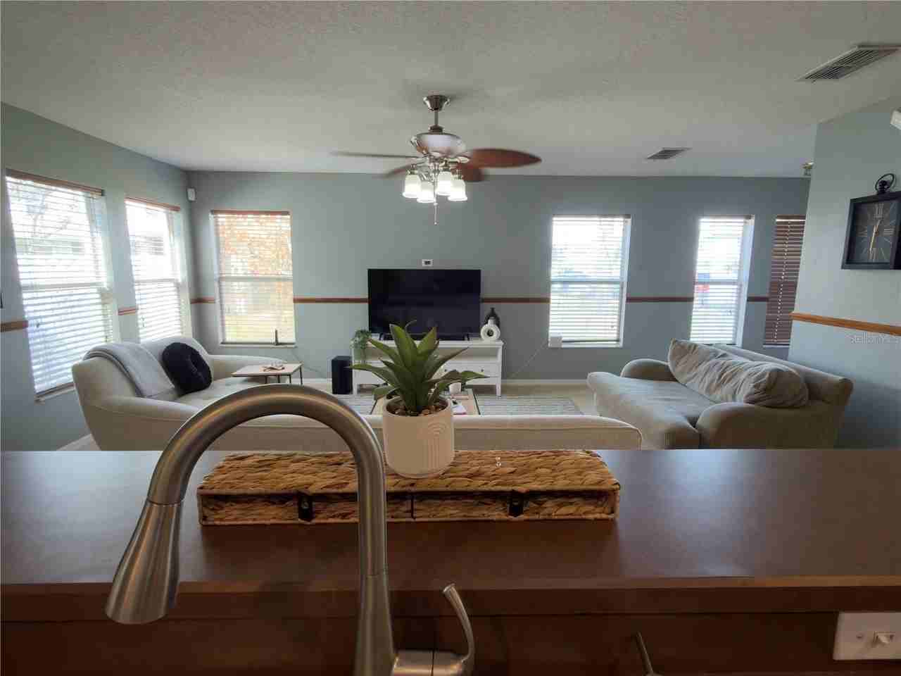 2552 Aventurine St - Photo 2 of 25