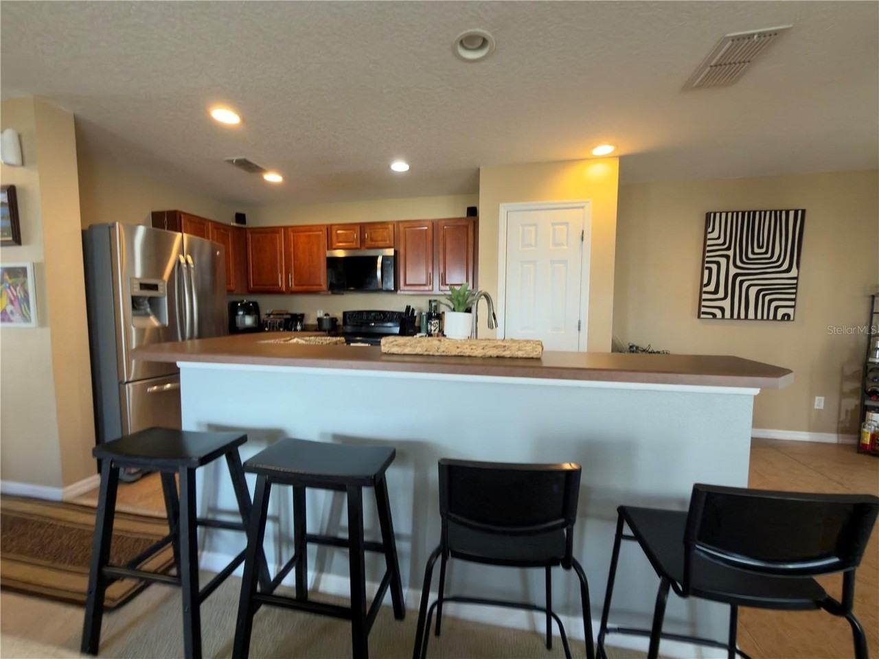 2552 Aventurine St - Photo 4 of 25