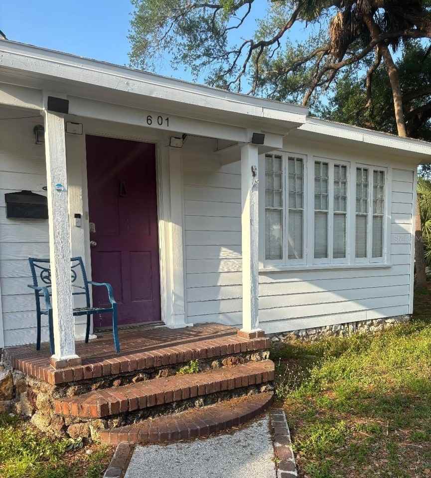 2601 W Cleveland St - Photo 2 of 9