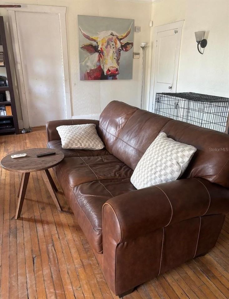 2601 W Cleveland St - Photo 4 of 9