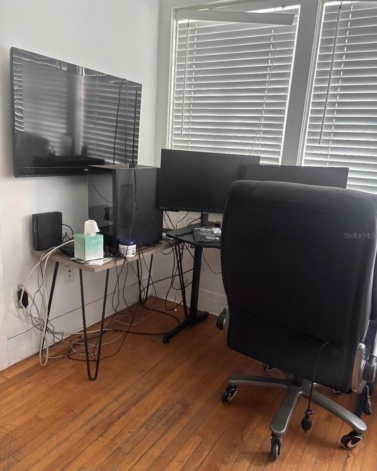 2601 W Cleveland St - Photo 5 of 9