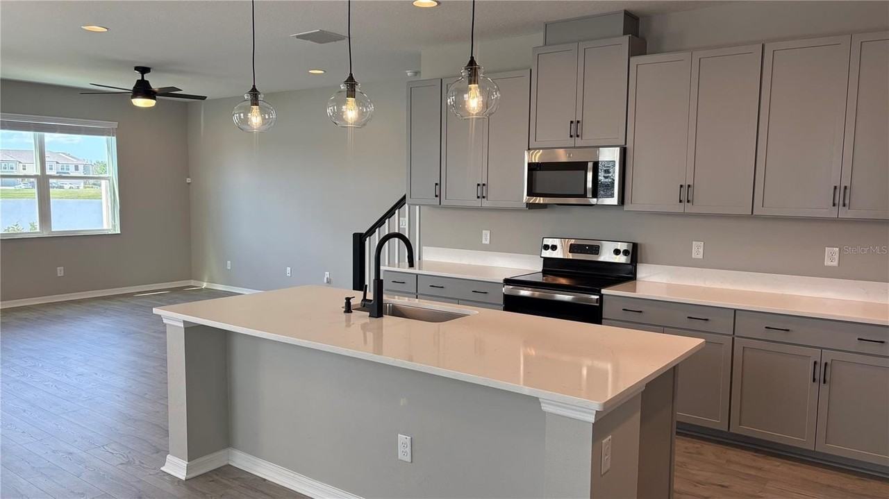 2481 Stapleford Pl - Photo 3 of 38