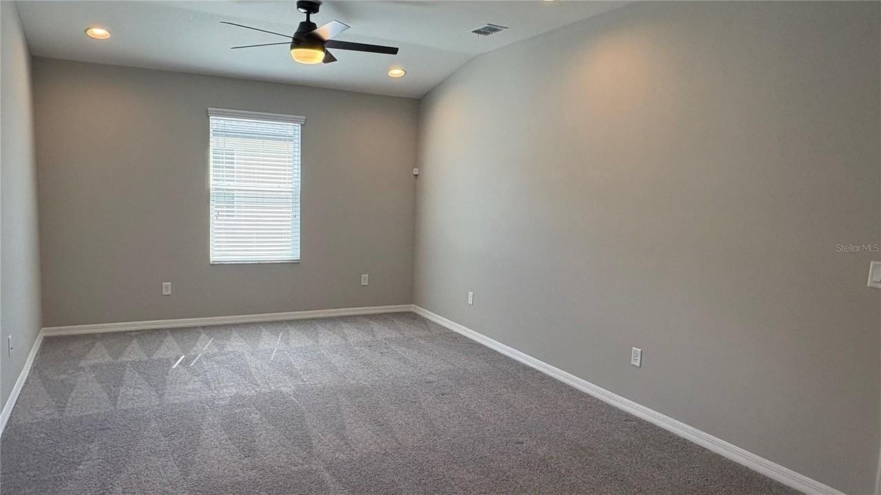 2481 Stapleford Pl - Photo 7 of 38