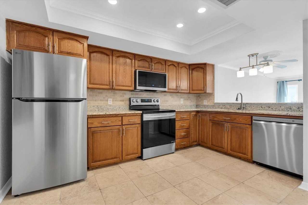 4902 38th Way S #109 - Photo 6 of 49