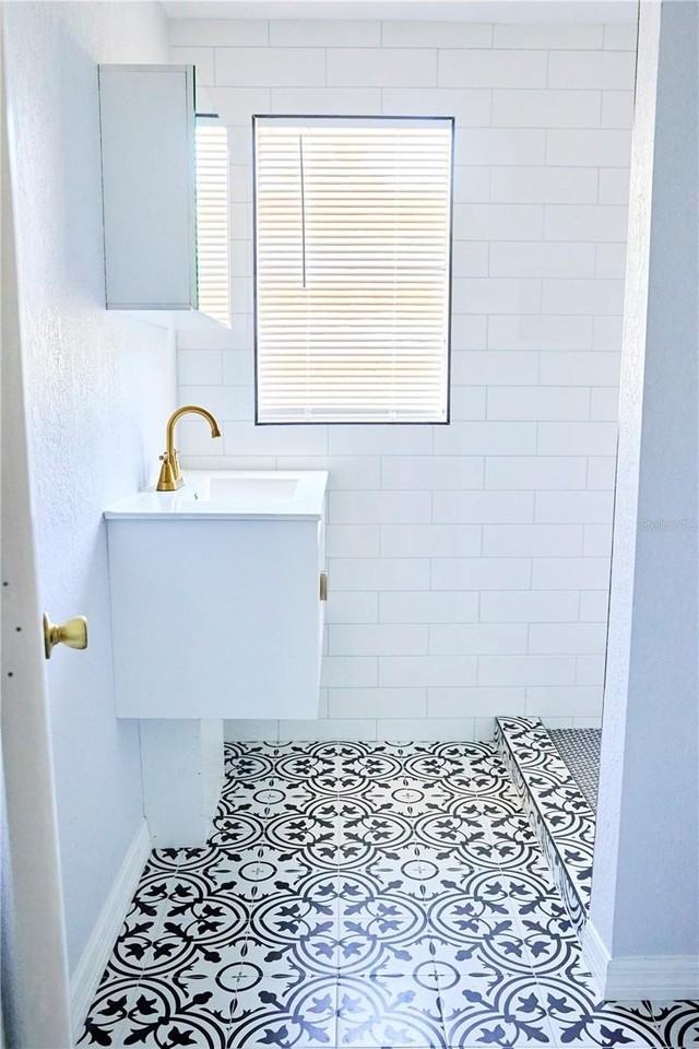 3917 E Hanna Ave - Photo 7 of 10