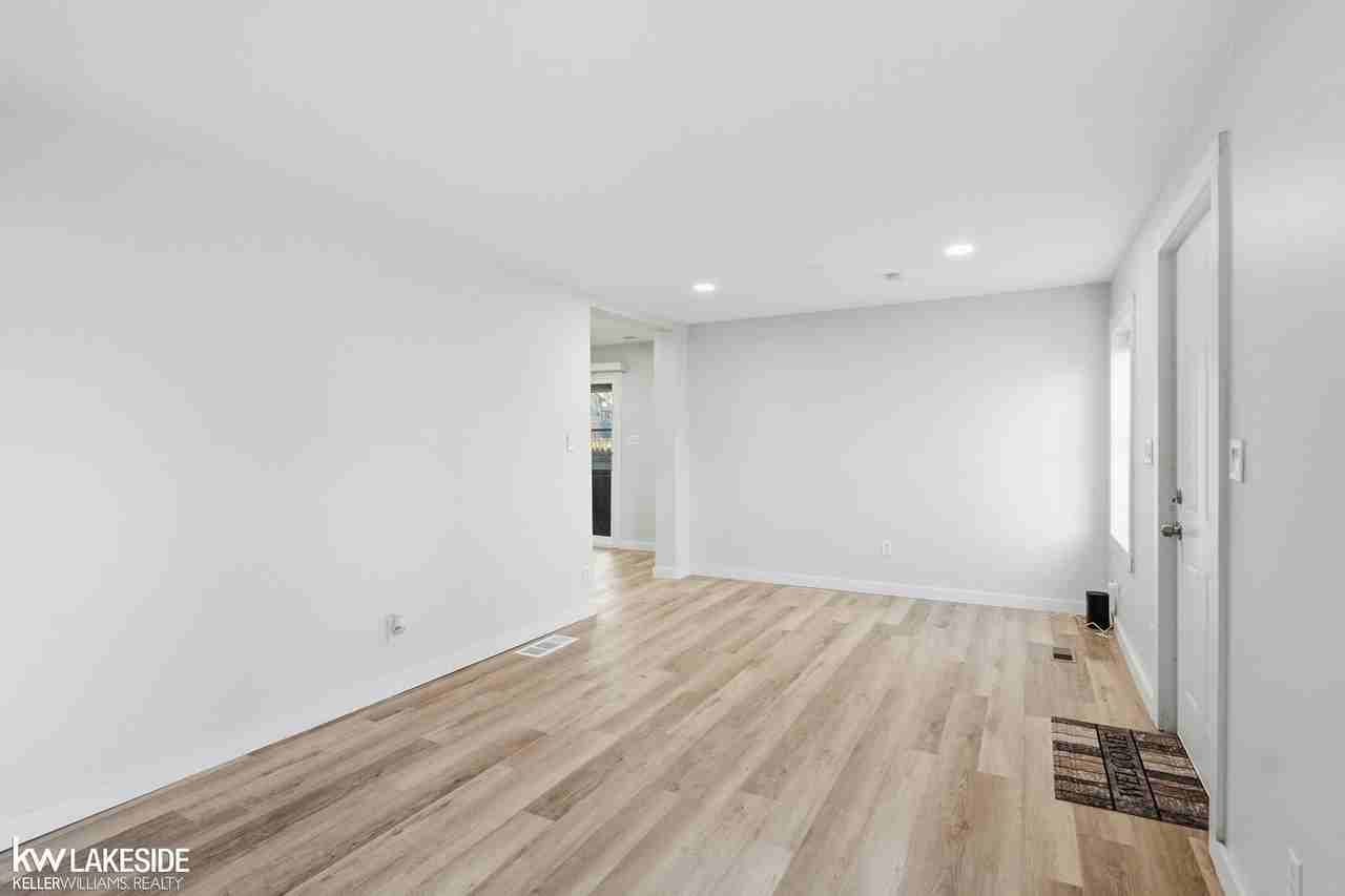 1012 E Pearl Ave - Photo 6 of 22