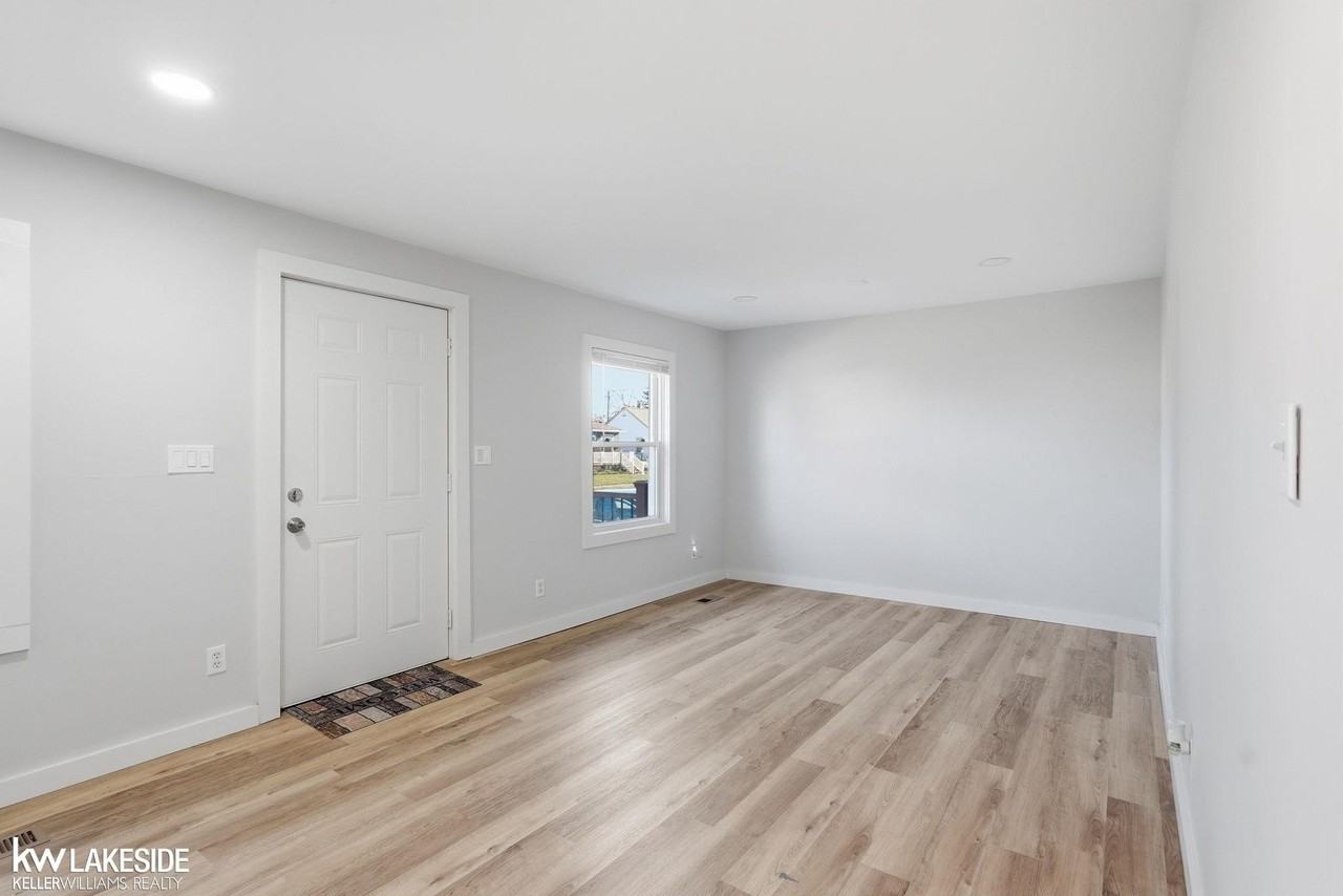 1012 E Pearl Ave - Photo 7 of 22