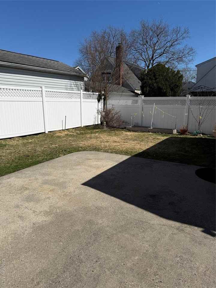 660 S 10th St - Photo 4 of 31