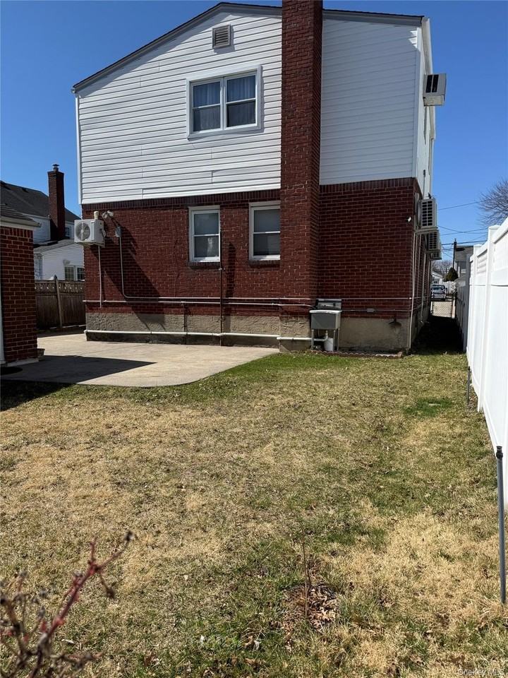 660 S 10th St - Photo 5 of 31