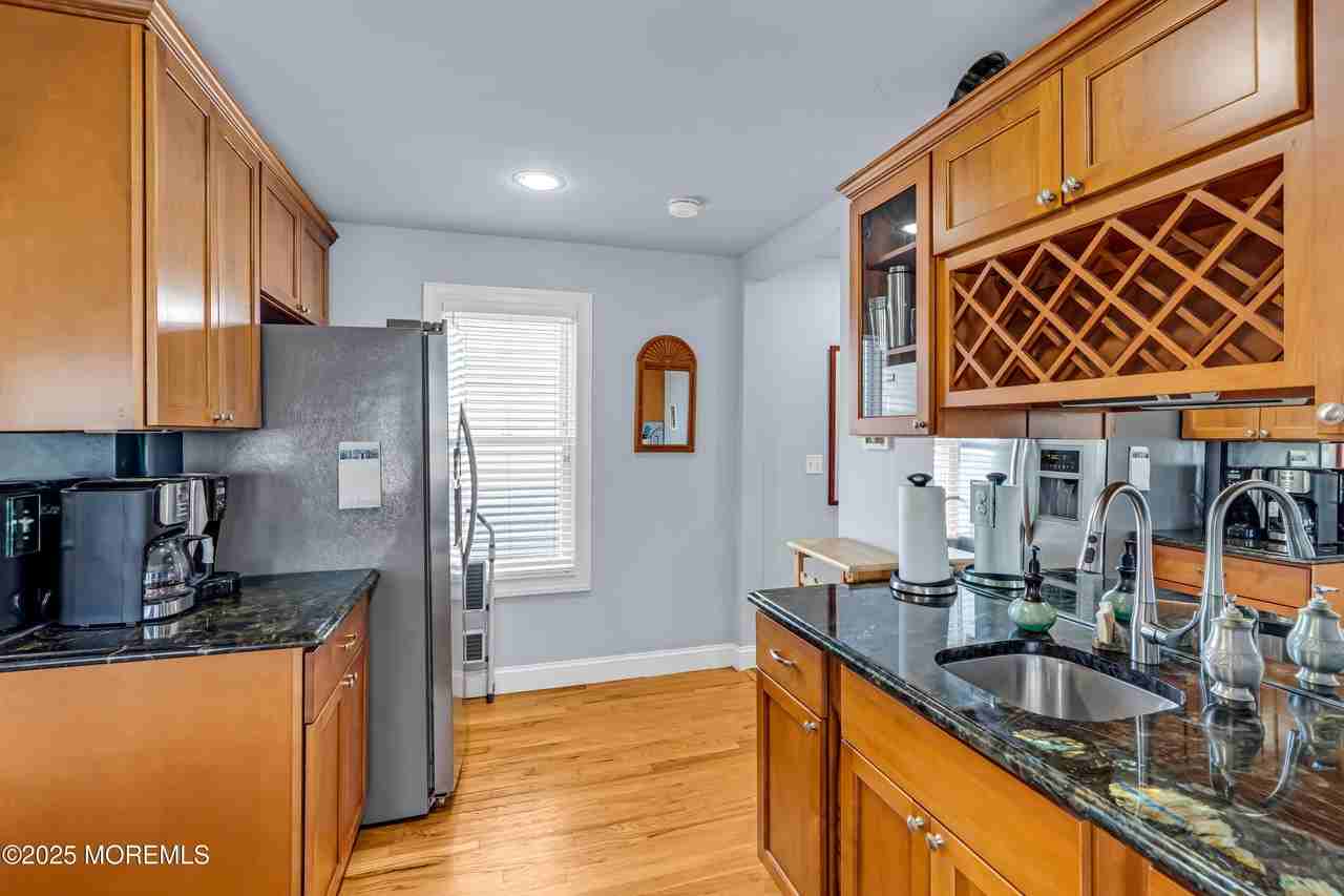 306 Ocean Park Ave - Photo 6 of 35