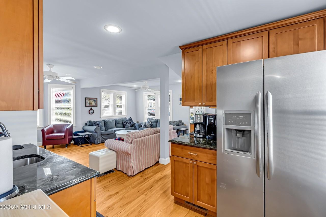 306 Ocean Park Ave - Photo 7 of 35