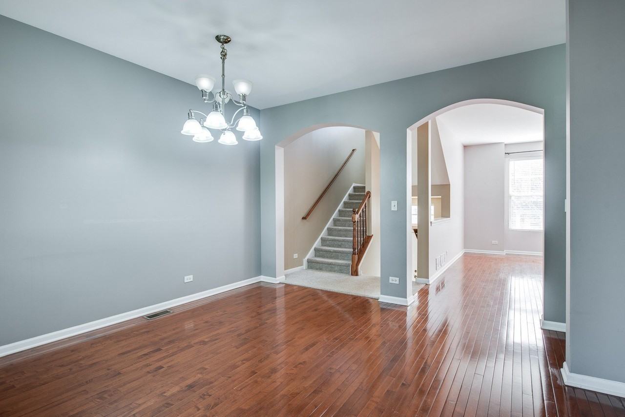 417 Plaza Pl - Photo 2 of 22