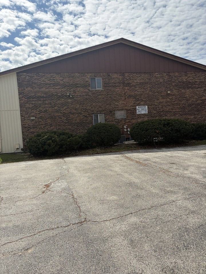 7131 Hickory St Apt 6 - Photo 2 of 7