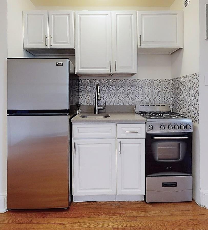 473 Central Park W - Photo 3 of 10