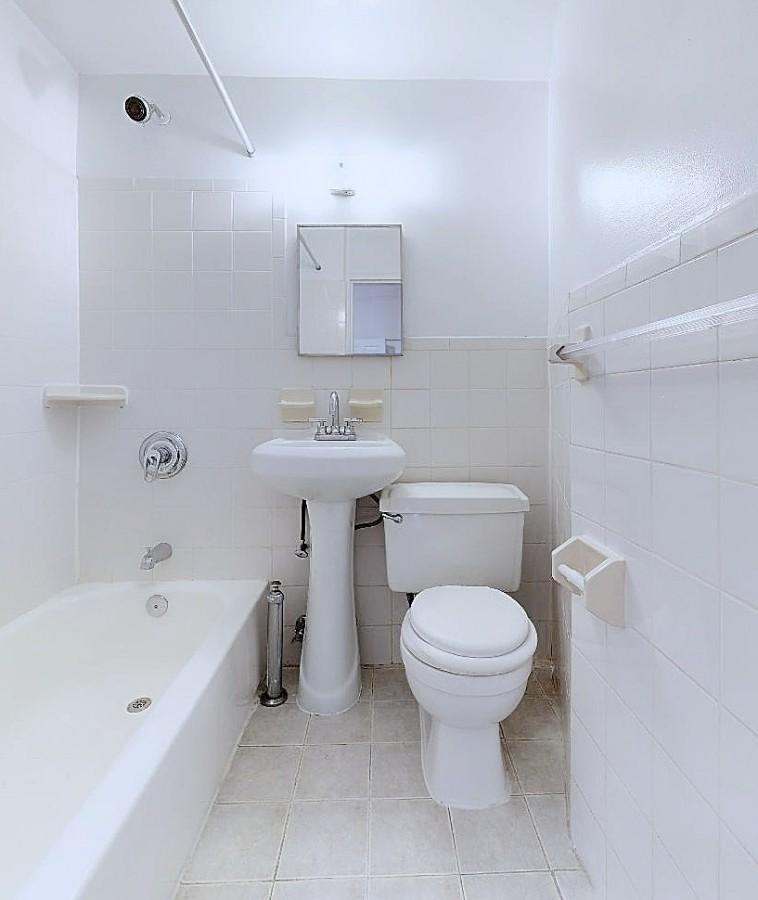 473 Central Park W - Photo 4 of 10