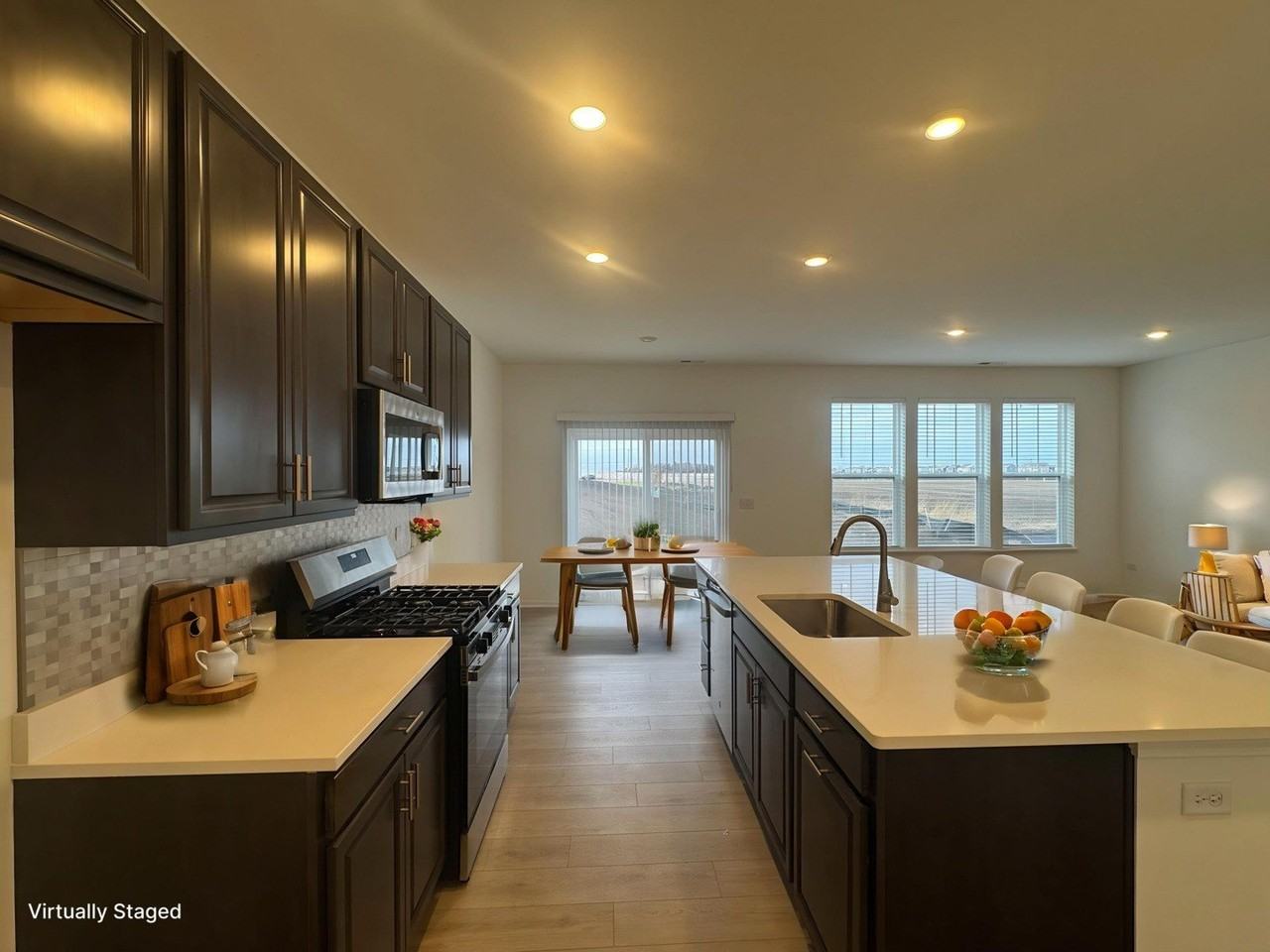 25736 W Wakefield Dr Unit 25736 - Photo 4 of 12