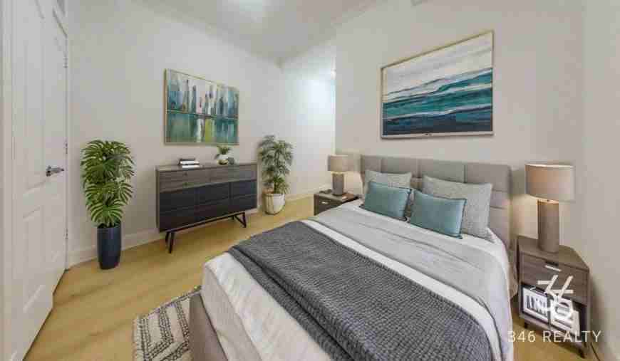 214 E 25th St - Photo 4 of 7