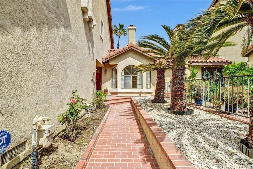 6031 E Ladera Ln - Photo 3 of 29