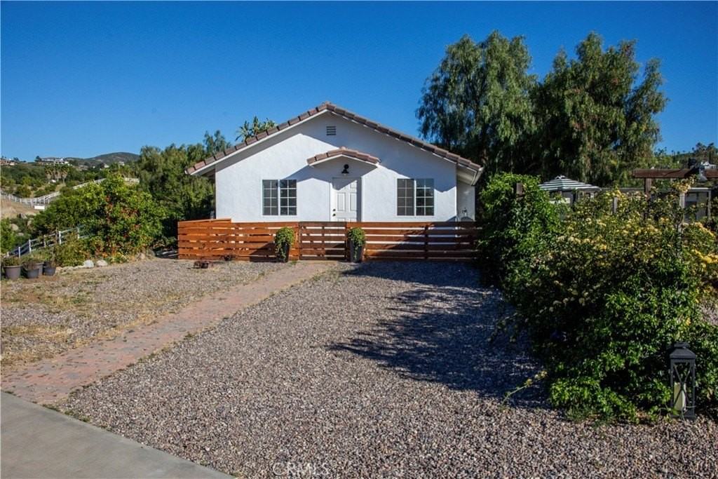 37645 Via De Los Arboles #B - Photo 3 of 32